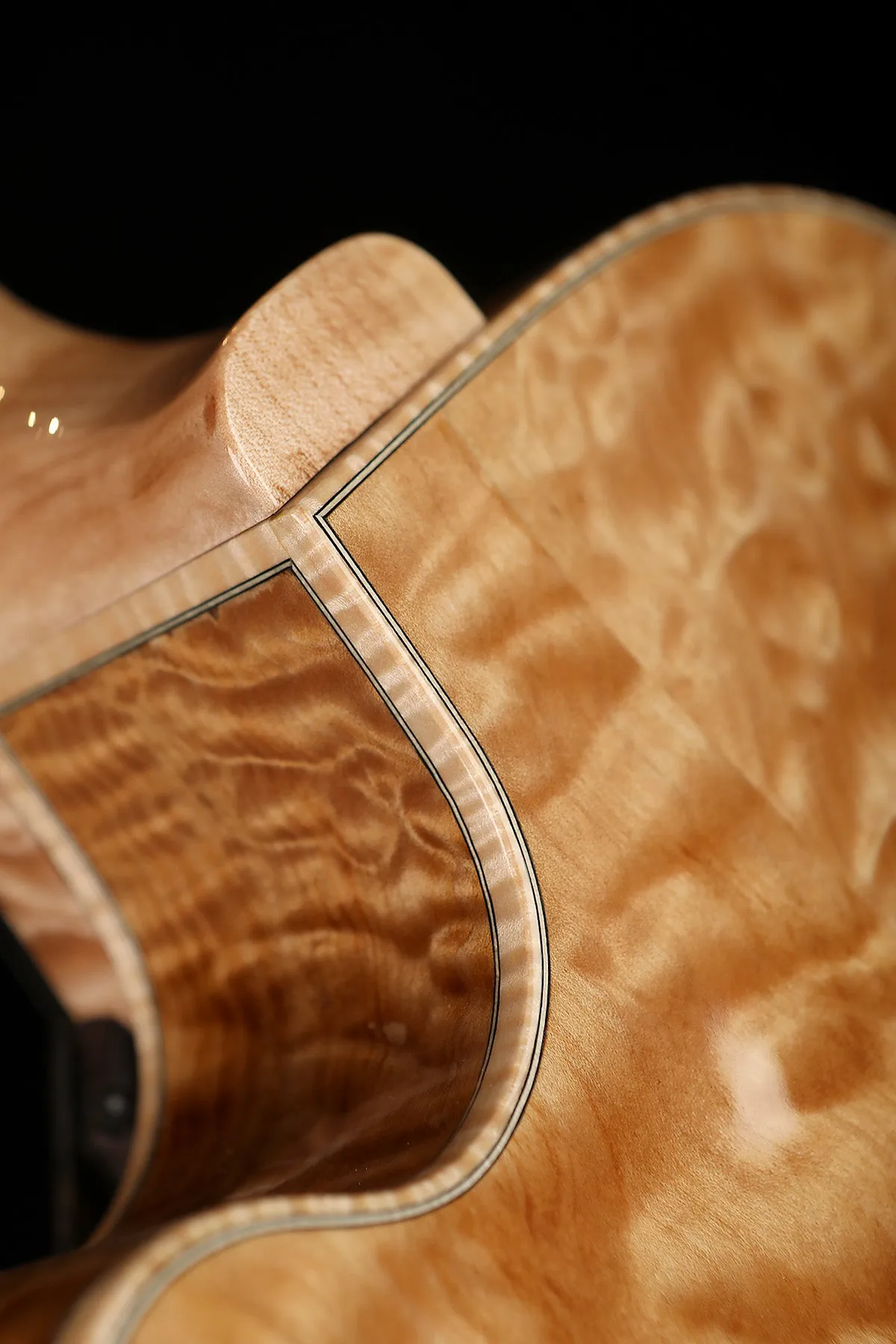 Woodtone Barry Kerr Engelmann Spruce / Quilted Maple 17" Archtop Electric Guitar